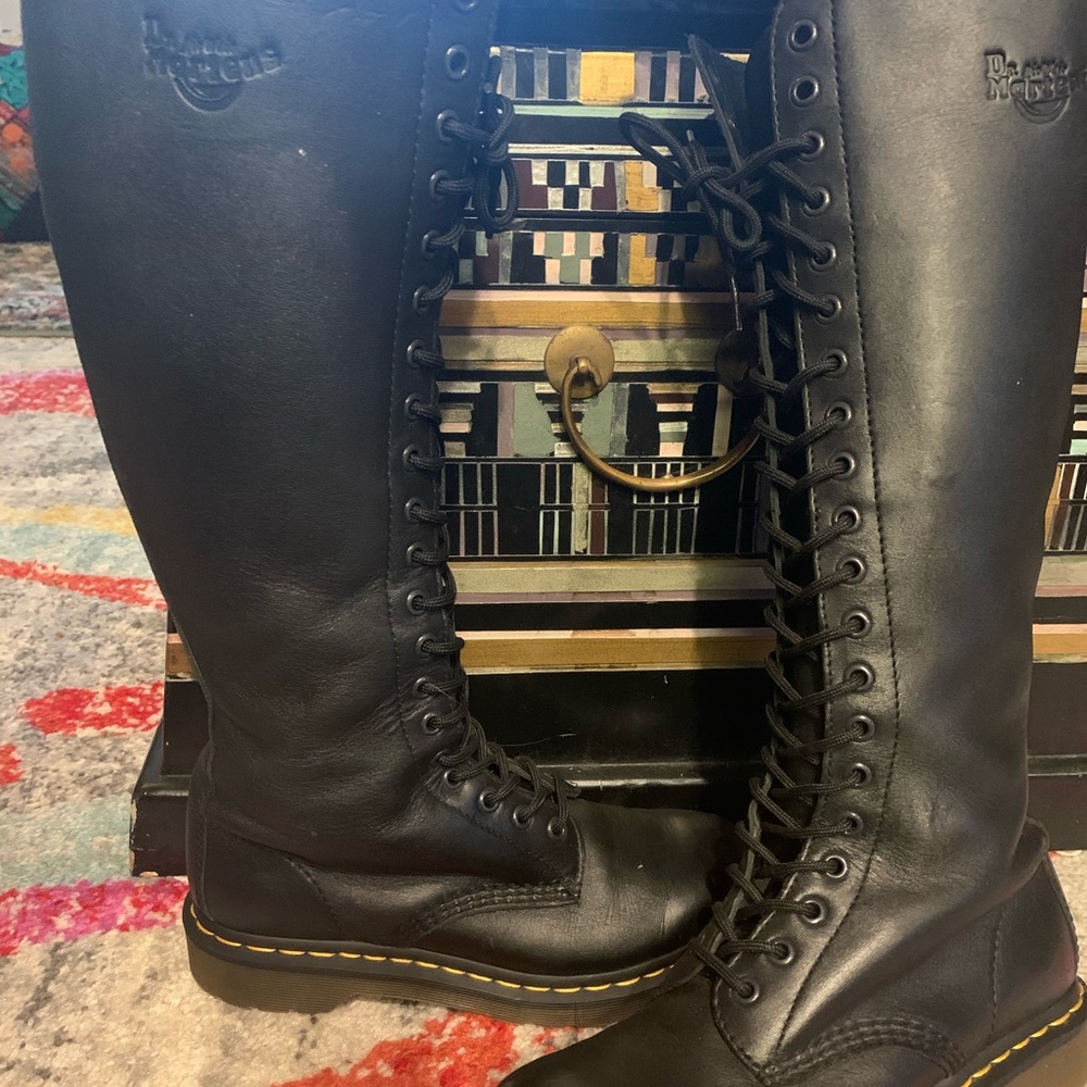 Doc martens knee high 20 eye virginia knee high